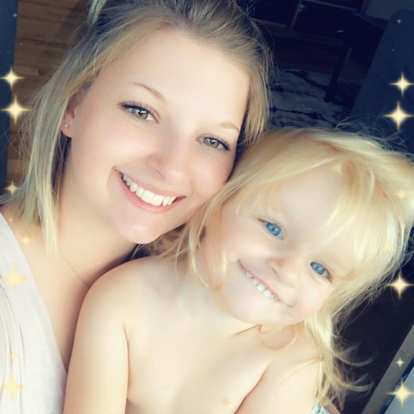 Meet your Posher, Alisha - Picture 1 of 1